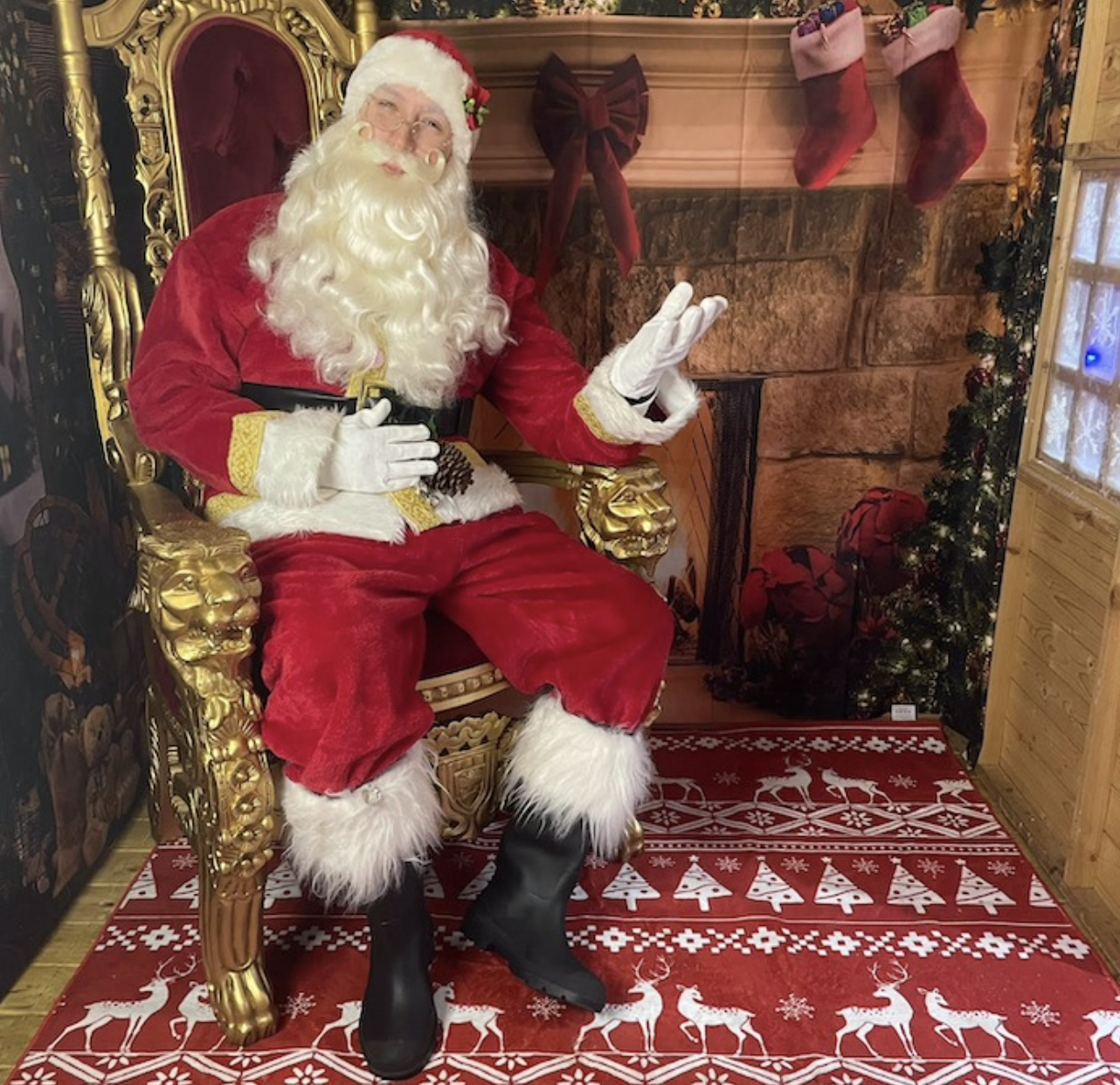 Free Santa's Grotto Ashton Arcades