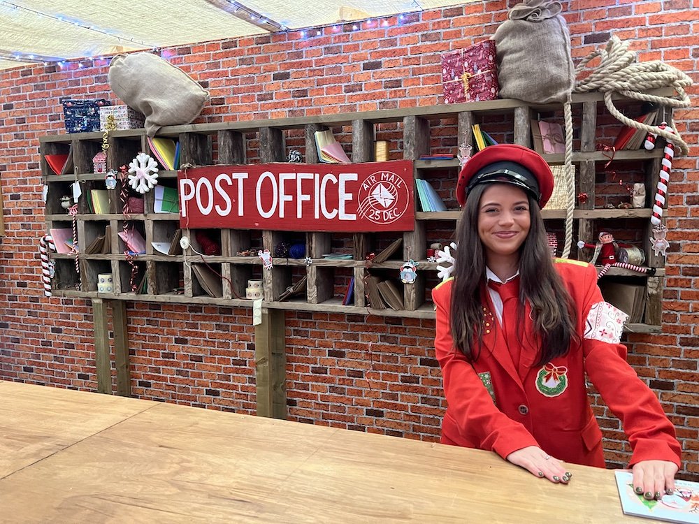 Review Cockfields Farm Christmas - North Pole Post Office