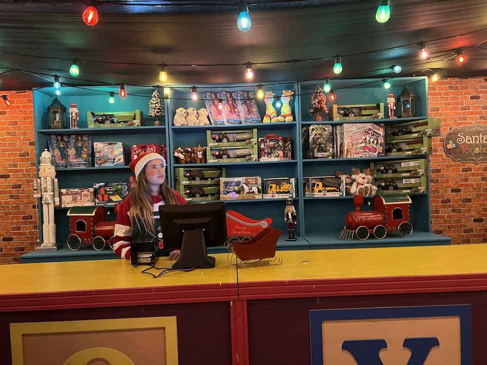 Review Cockfields Farm Christmas - Santa's Toy Shop