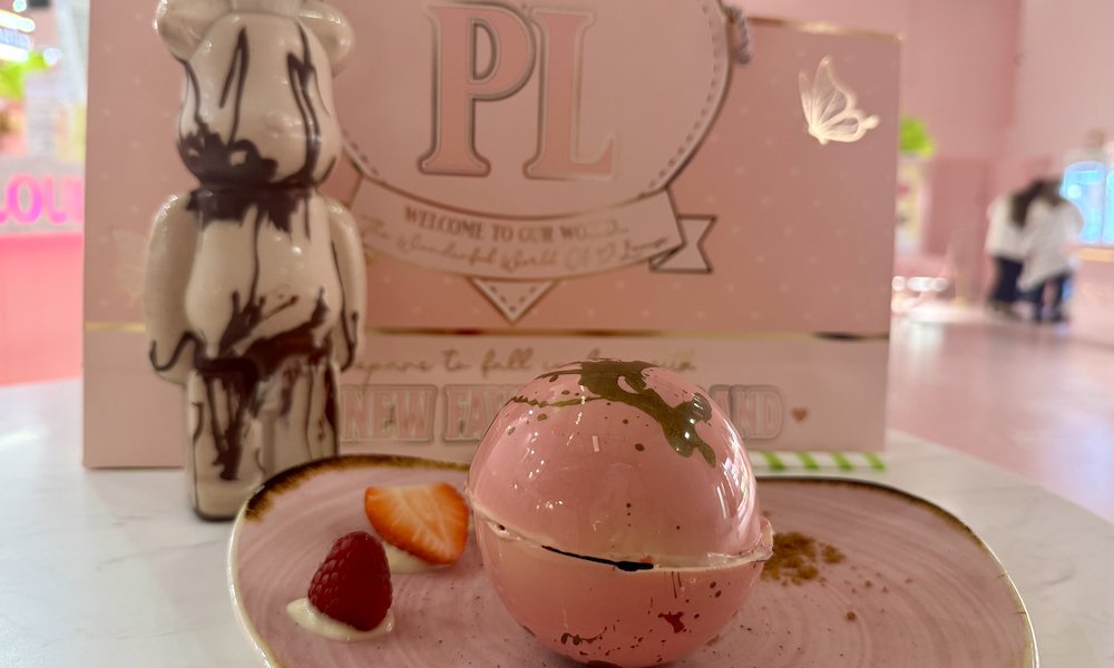 Review P Louise Pink Island Cafe Stockport