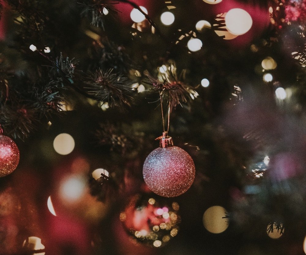 When is the Mossley Christmas Light Switch on
